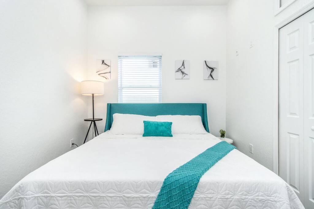 2Br Spacious House In Heart Of West Τάμπα Εξωτερικό φωτογραφία